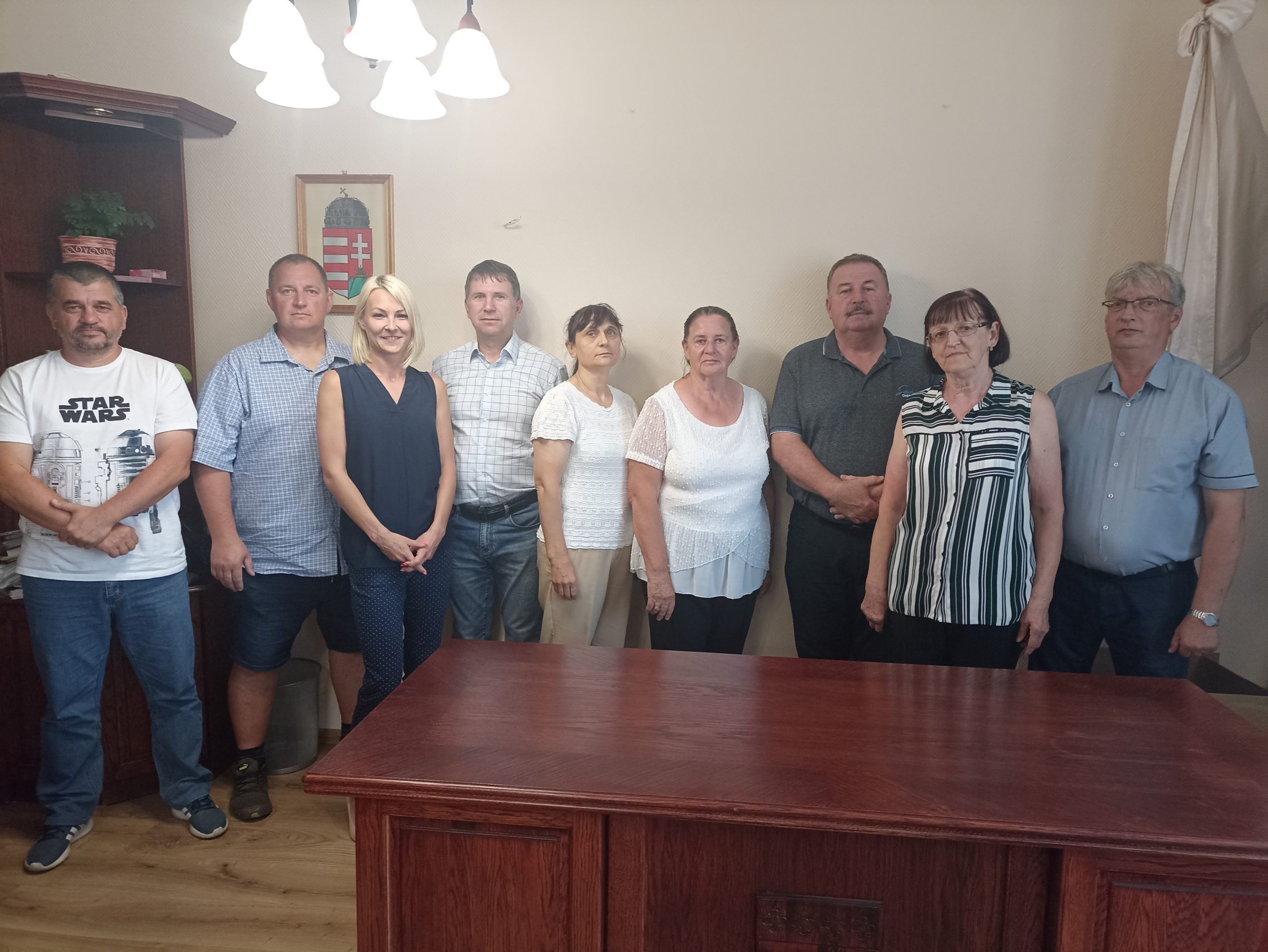 Átadásra kerültek a megbízólevelek